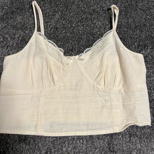 American eagle Crème lace top size L
